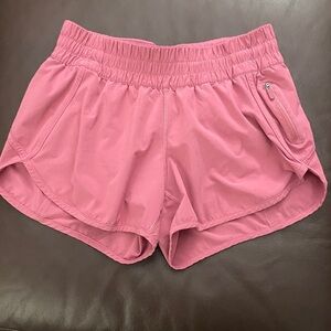 Lululemon Tracker Shorts - size 8